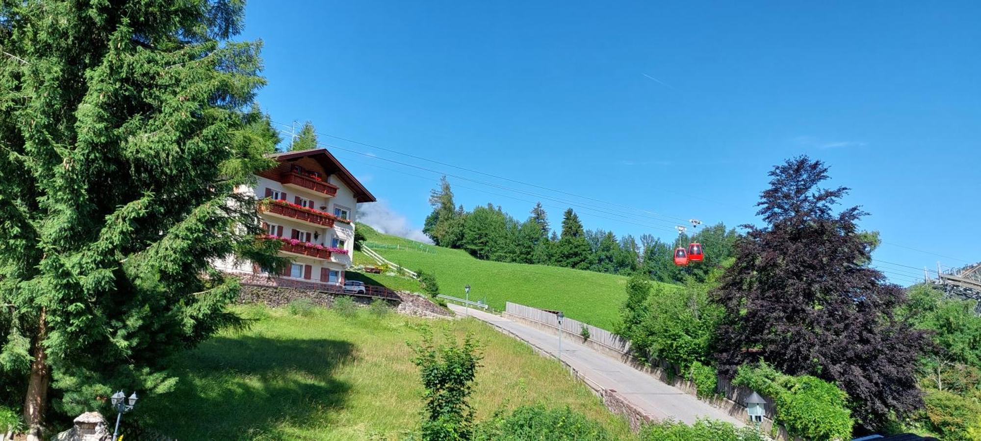 Garni Panoramik Hotell Ortisei Exteriör bild
